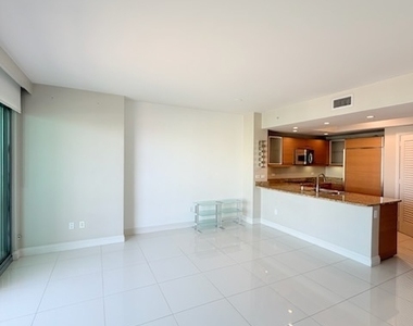222 Karen Avenue - Photo Thumbnail 12