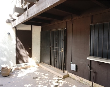 1405 Vegas Valley Drive - Photo Thumbnail 23