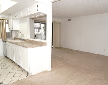 1405 Vegas Valley Drive - Photo Thumbnail 10