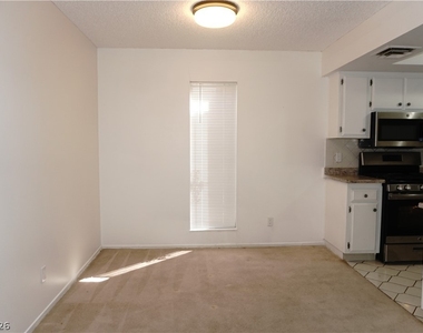 1405 Vegas Valley Drive - Photo Thumbnail 5