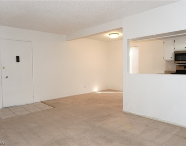 1405 Vegas Valley Drive - Photo Thumbnail 3
