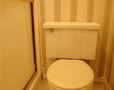 1405 Vegas Valley Drive - Photo Thumbnail 15
