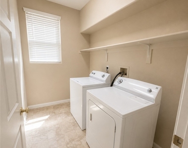 9100 Umberland Avenue - Photo Thumbnail 8