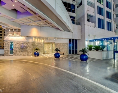 2700 Las Vegas Boulevard - Photo Thumbnail 14
