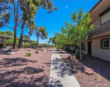 585 S Royal Crest Circle - Photo Thumbnail 12