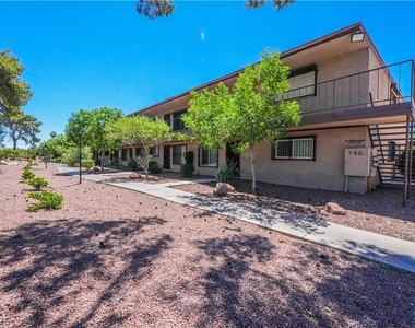 585 S Royal Crest Circle - Photo Thumbnail 11