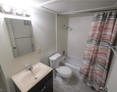 585 S Royal Crest Circle - Photo Thumbnail 7