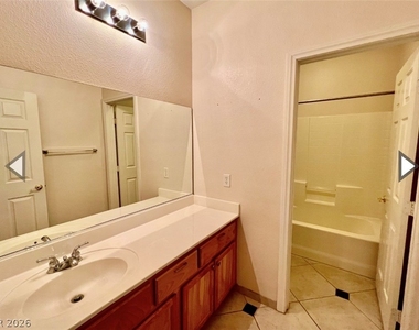 1158 Mirage Lake Street - Photo Thumbnail 10