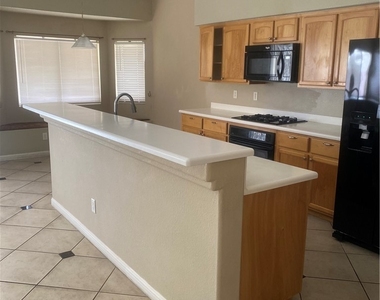 1158 Mirage Lake Street - Photo Thumbnail 7