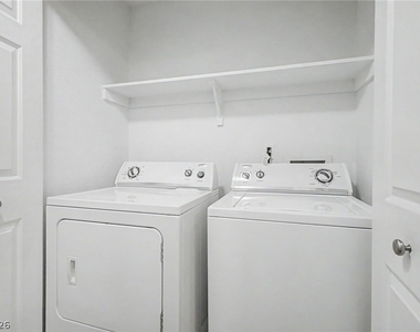 381 Manti Place - Photo Thumbnail 16