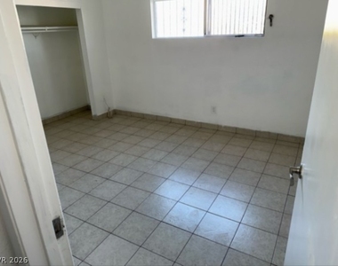 3371 Brussels Street - Photo Thumbnail 5