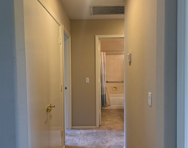 2425 Showcase Drive - Photo Thumbnail 28