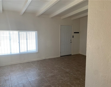 624 N 11th Street - Photo Thumbnail 9