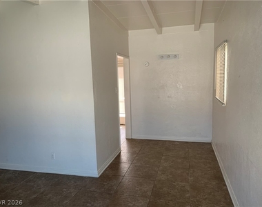 624 N 11th Street - Photo Thumbnail 11