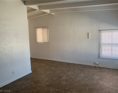 624 N 11th Street - Photo Thumbnail 10