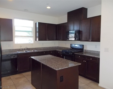 4611 Townwall Street - Photo Thumbnail 9