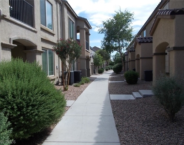 4611 Townwall Street - Photo Thumbnail 4