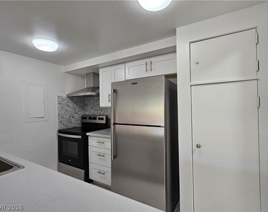 205 E Harmon Avenue - Photo Thumbnail 23