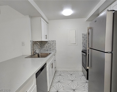 205 E Harmon Avenue - Photo Thumbnail 15