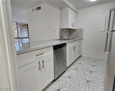 205 E Harmon Avenue - Photo Thumbnail 16