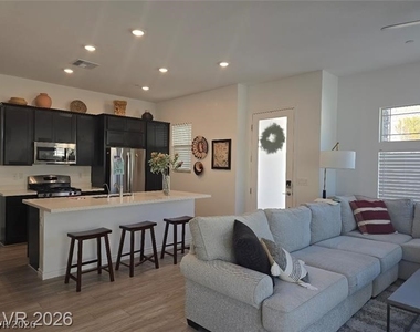 905 Belleforte Lane - Photo Thumbnail 3