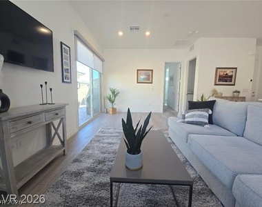 905 Belleforte Lane - Photo Thumbnail 6