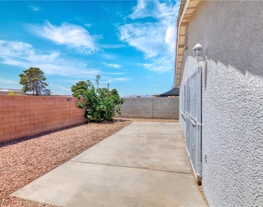 5683 Halvern Avenue - Photo Thumbnail 14
