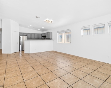 5683 Halvern Avenue - Photo Thumbnail 1