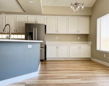 7409 Bush Garden Avenue - Photo Thumbnail 13