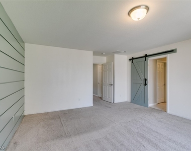 4586 W Camero Avenue - Photo Thumbnail 38