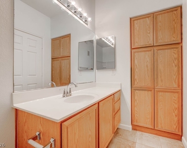4655 Gold Dust Avenue - Photo Thumbnail 23
