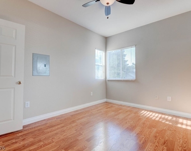 4655 Gold Dust Avenue - Photo Thumbnail 14