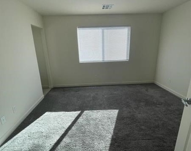 6290 Whippet Avenue - Photo Thumbnail 7