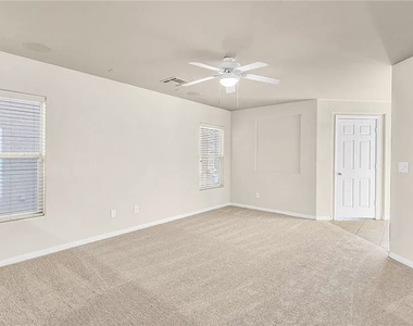 4836 Golden Shimmer Avenue - Photo Thumbnail 4