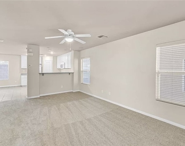 4836 Golden Shimmer Avenue - Photo Thumbnail 5