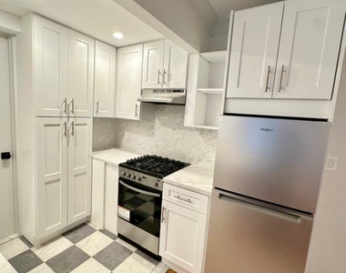 340 East 66th Street - Photo Thumbnail 1