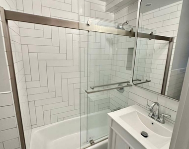 340 East 66th Street - Photo Thumbnail 6