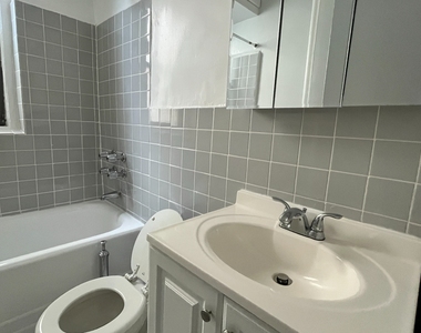 163 East 87th Street - Photo Thumbnail 3