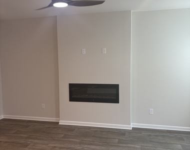 11522 Kimberly Way - Photo Thumbnail 2