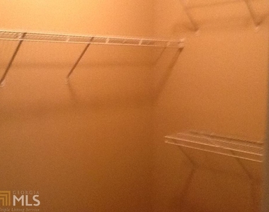 245 Amal Drive - Photo Thumbnail 13