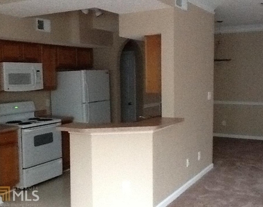 245 Amal Drive - Photo Thumbnail 7