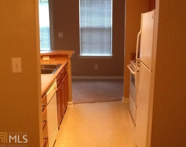 245 Amal Drive - Photo Thumbnail 10