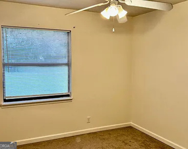 30 Yorktown Road - Photo Thumbnail 5