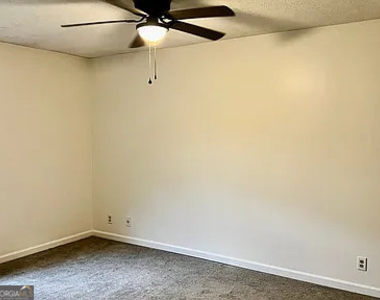 30 Yorktown Road - Photo Thumbnail 8