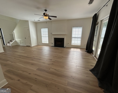 665 Arncliffe Court - Photo Thumbnail 4