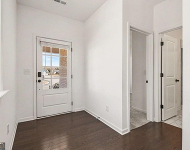 5510 Bower Place - Photo Thumbnail 4