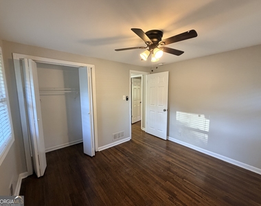 3567 Brookfield Lane - Photo Thumbnail 7