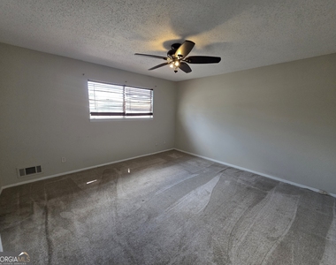 4701 Flat Shoals Road - Photo Thumbnail 11