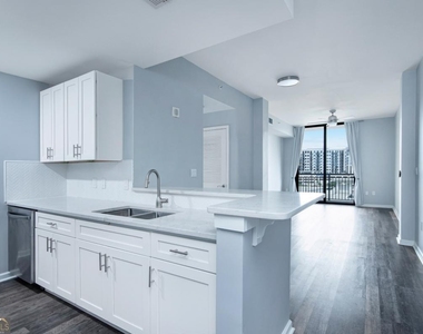 3040 Peachtree Road - Photo Thumbnail 4