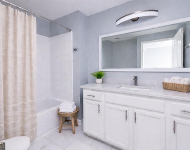 3040 Peachtree Road - Photo Thumbnail 2